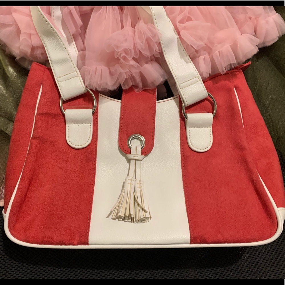 Estée Lauder bag